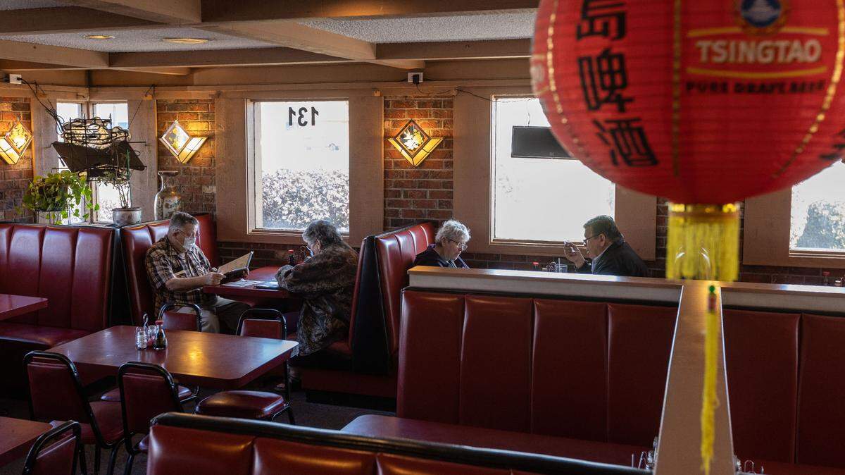 Patrons have lunch at China Cafe in Kennewick. The well-liked Chinese food establishment is closing after 40 years.