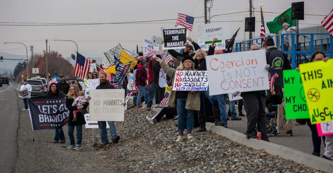 Hundreds gathered in a north Richland parking lot along Stevens Drive in early November to rally against the federal vaccine mandate on behalf of Hanford and PNNL workers who are required to be fully vaccinated.