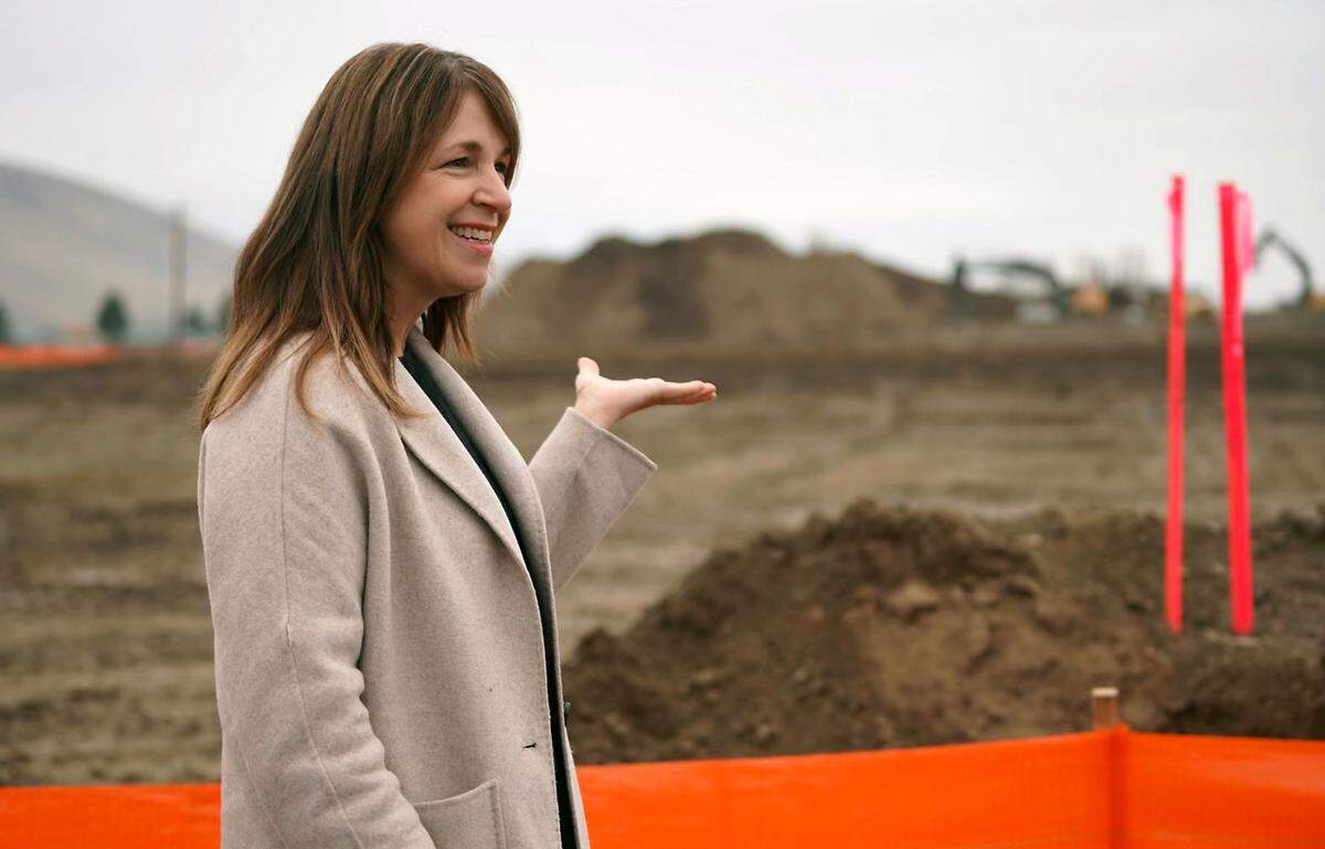 Hilary Franz, Washington’s Commissioner of Public Lands, visited Tri-Cities on Thursday to see two local DNR properties, including the site of the second Tri-Cities Costco.