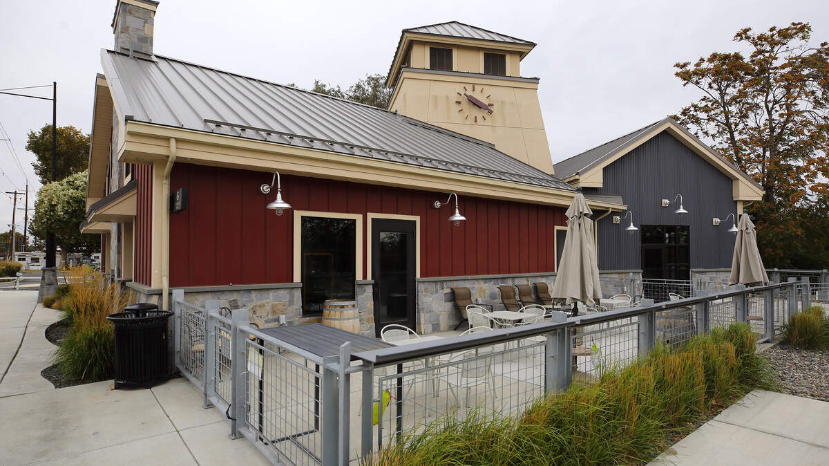Wheat Head Brewing Co.,  the popular Kennewick brewery known for its sweeping views of the Horse Heaven Hills, is leasing the former Muret-Gaston Winery spot at Columbia Gardens Wine and Artisan Village, 313 E. Columbia Gardens Way in downtown Kennewick.
