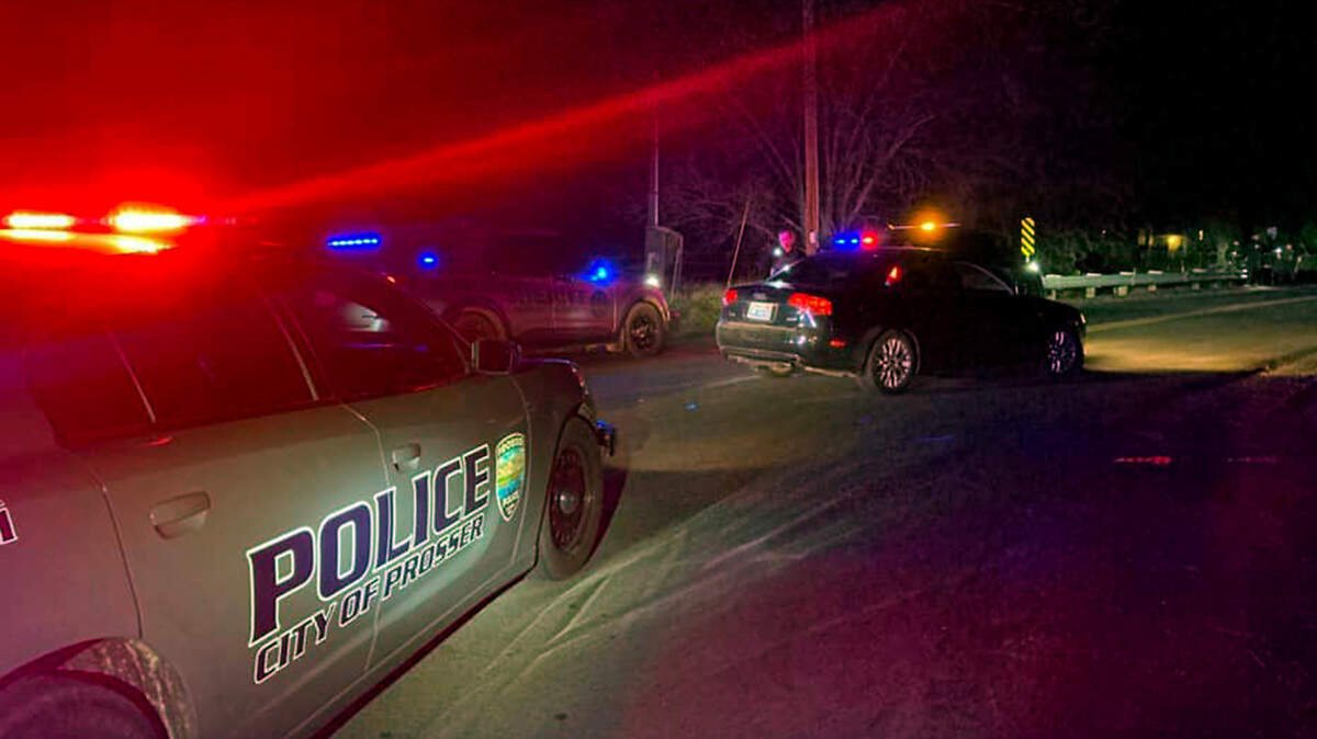 A Prosser man was arrested after allegedly leading police on a chase from Prosser into Benton City, then allegedly trying to bribe an officer.