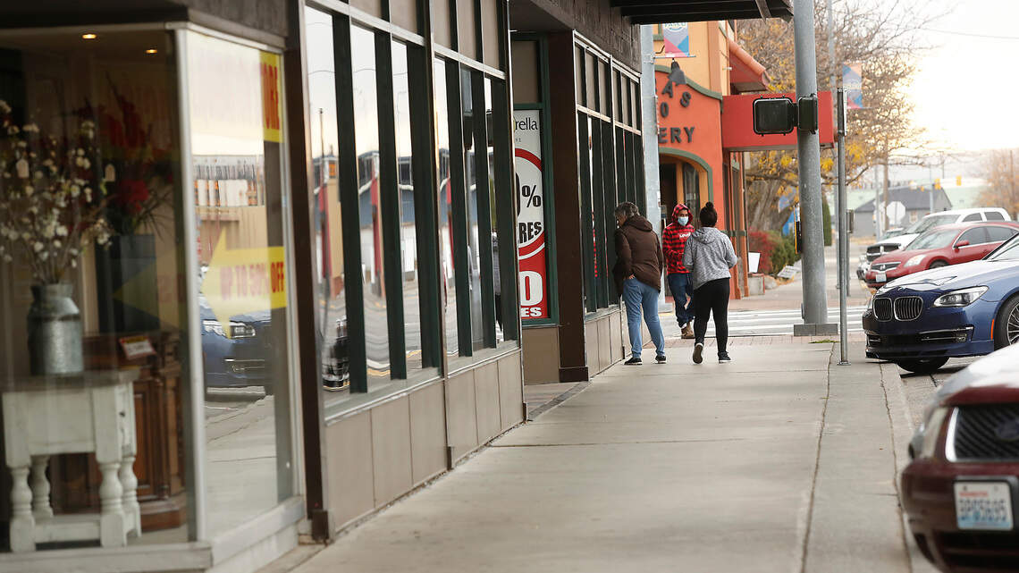 ‘Dramatic change.’ Downtown Pasco small businesses hit hard as customers fear ICE sweeps