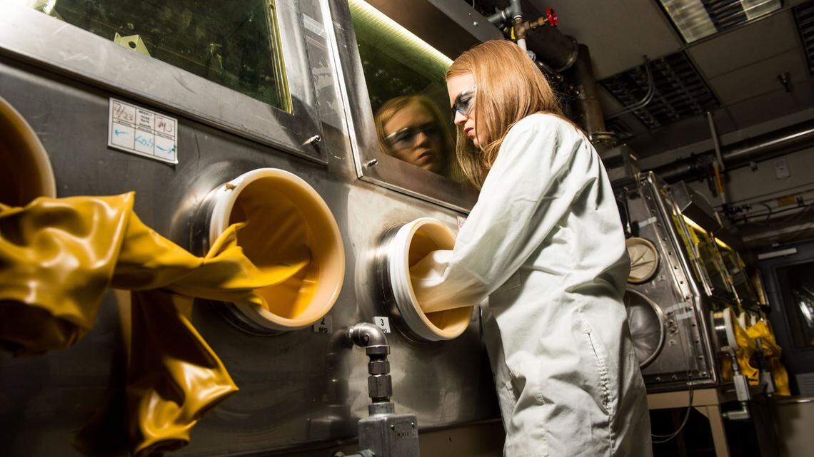 Tri-Cities lab a top performer of 11 national facilities. It earns $12M reward