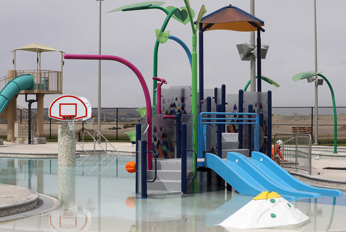 The outdoor kids play area and splash pad at the Pasco Aquatic Center.