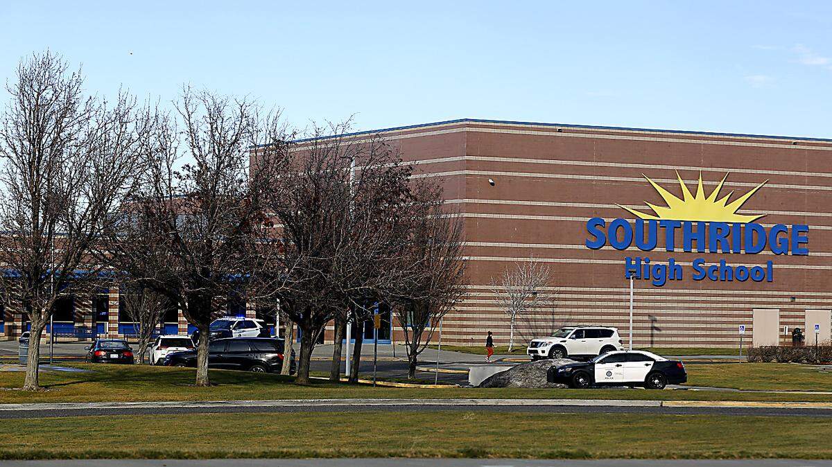 Kennewick police are investigating reports of a man with a gun walking on the campus of Southridge High School Thursday that caused a lock down of the facility. The district also closed the doors at nearby Chinook Middle School and Sage Crest Elementary.