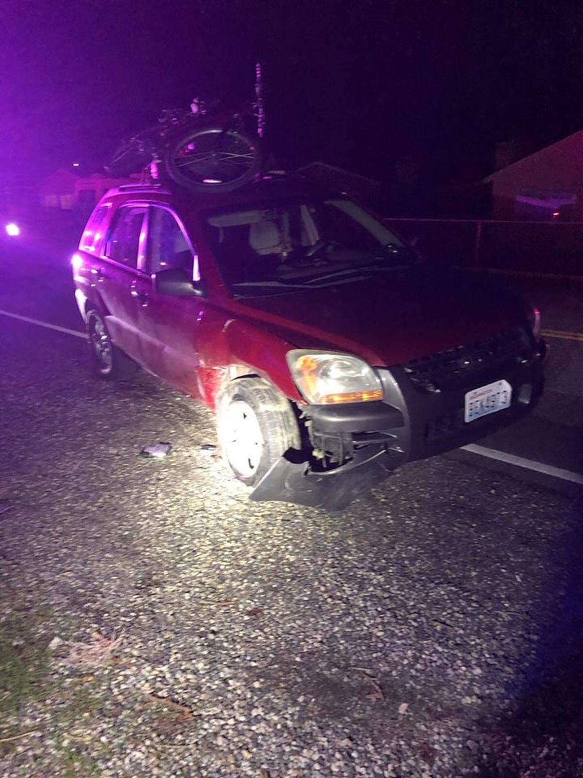 A suspect is in custody after a Kennewick man fled from Benton County Sheriff’s Office deputies and crashed into another car.