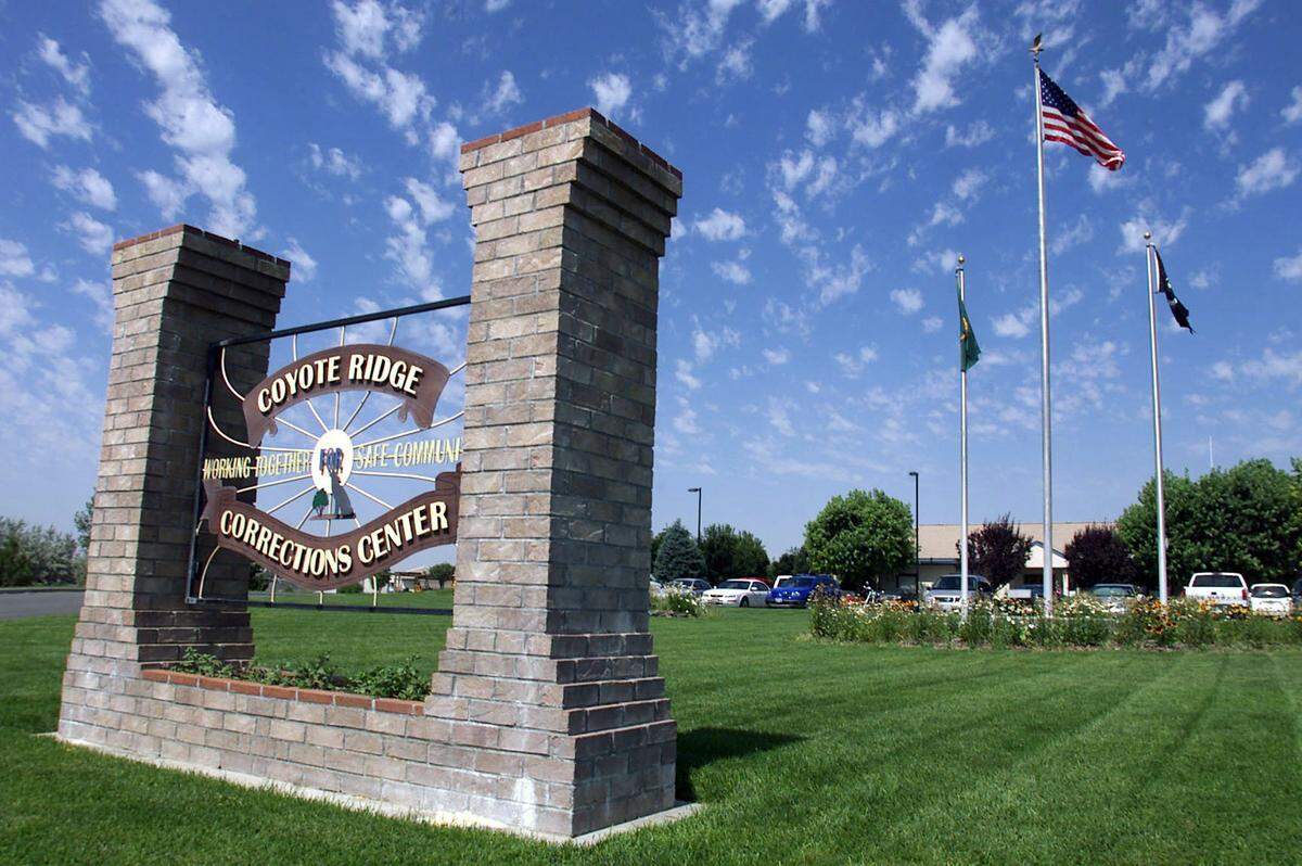 The gate outside the Coyote Ridge Corrections Center in Connell, Wash.