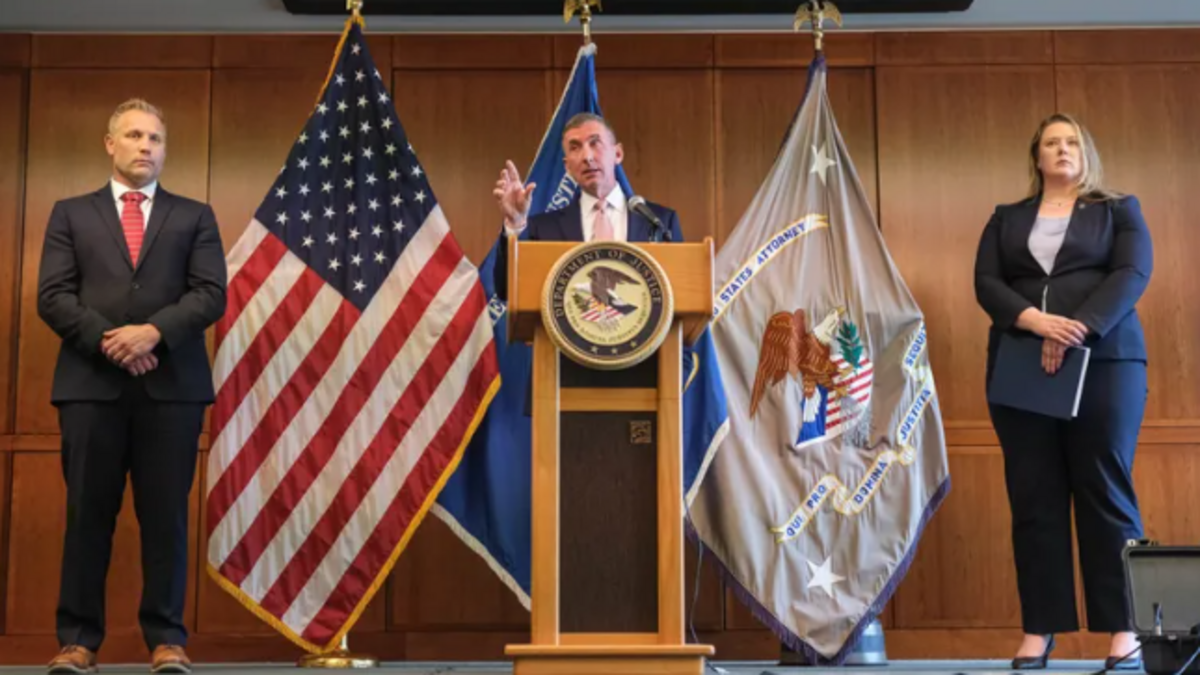 Feds allege 400 illegal WA state voters. Timing suspect, says WA voting official