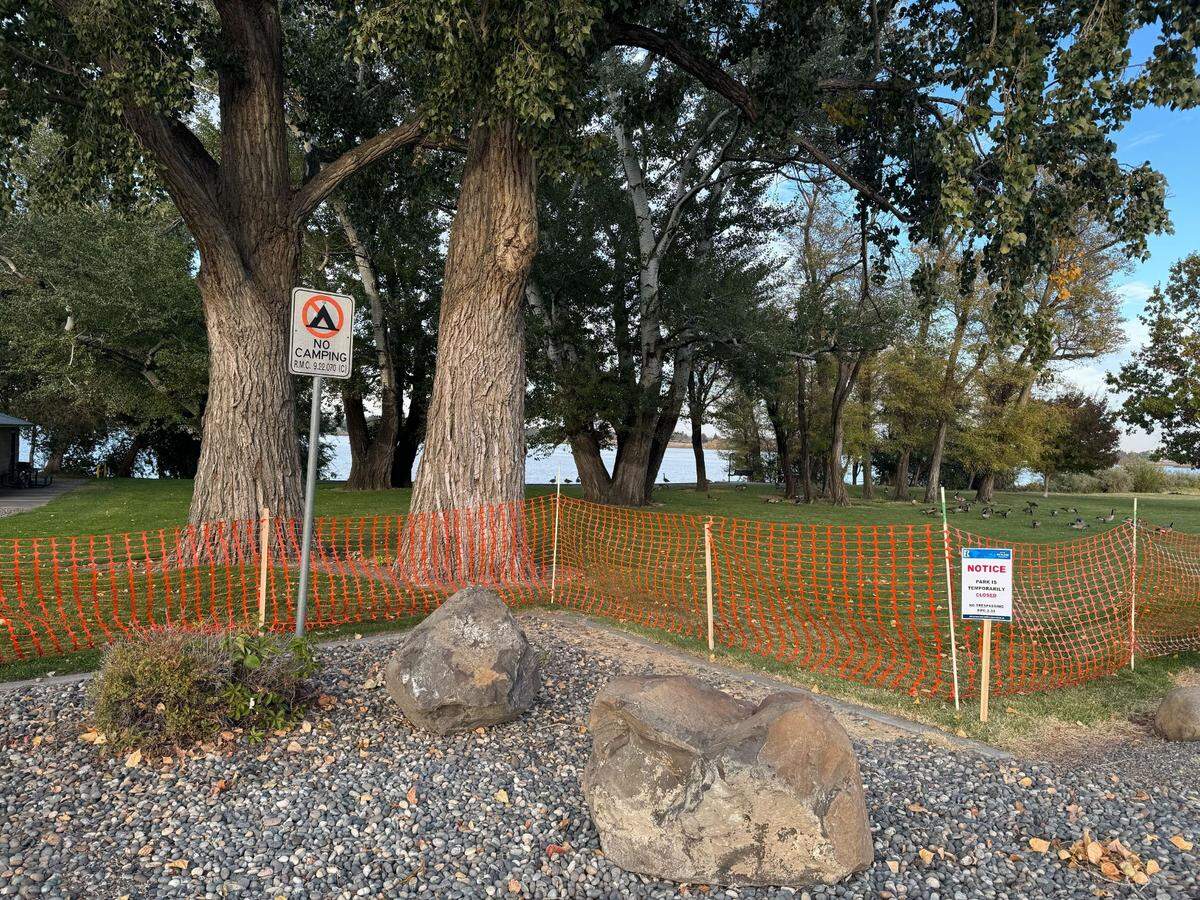 The City of Richland put up temporary fencing stretching all the way from the Wye Park to Columbia Park West on the other side of the marina area.