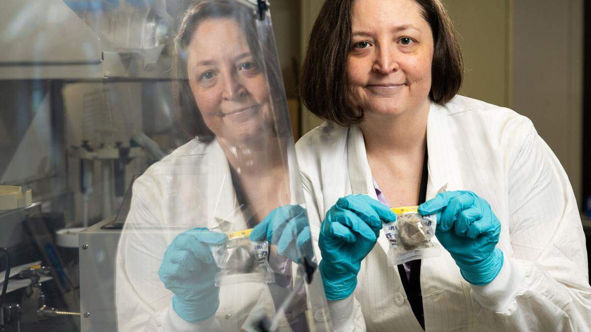 Becky Hess, a biomedical scientist at PNNL, studies microbes from permafrost samples to understand whether any of the billions of bacteria it contains could pose harm to humans as it melts.