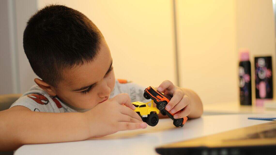At what age can kids stay home alone in Washington state? See tips from experts