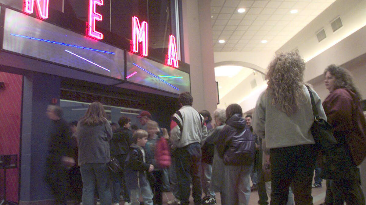 People wait in line in 1998 for a matinee show at the then-new Columbia Center 8 movie theater at the Columbia Center mall in Kennewick. The theater, which became The Regal Columbia Mall Stadium 8, is set to close by the end of July 2018, a mall official confirmed.