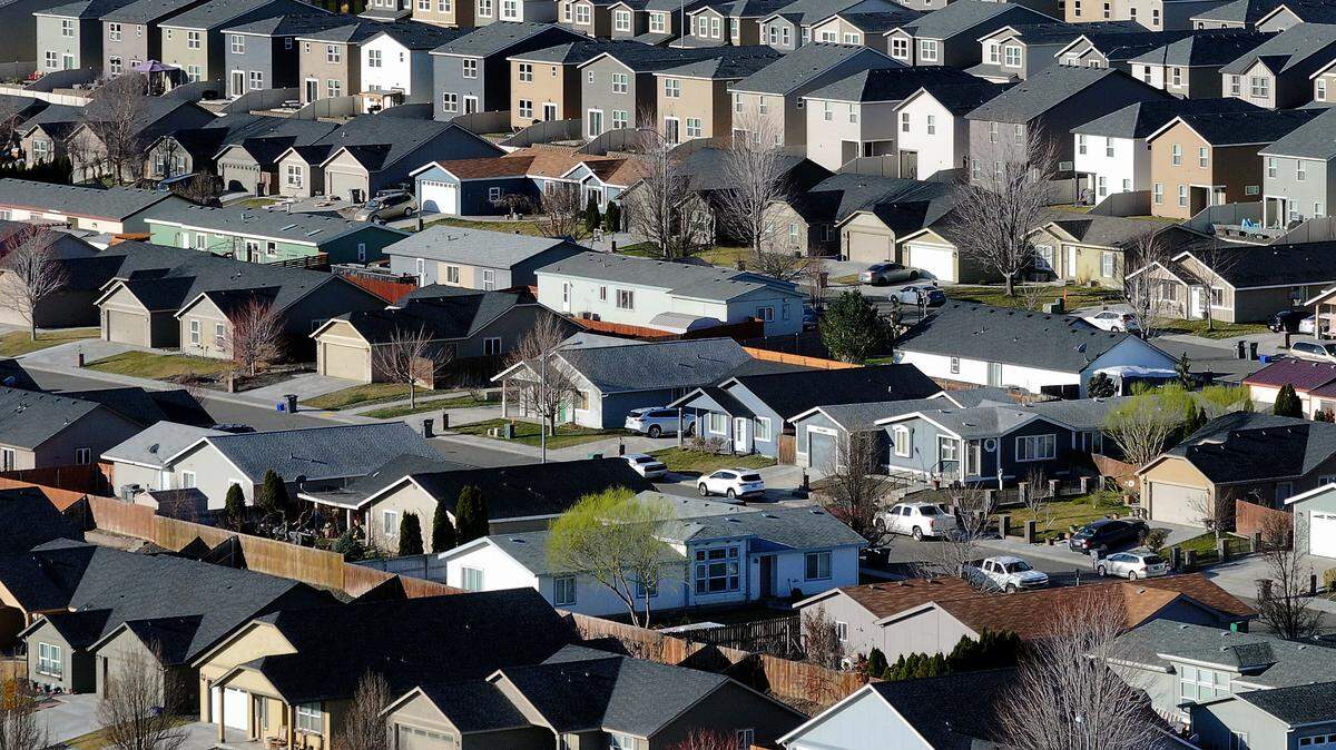 A Washington state bill sponsored by Kennewick Rep. April Connors would make it easier to finance manufactured homes with low-cost mortgages.