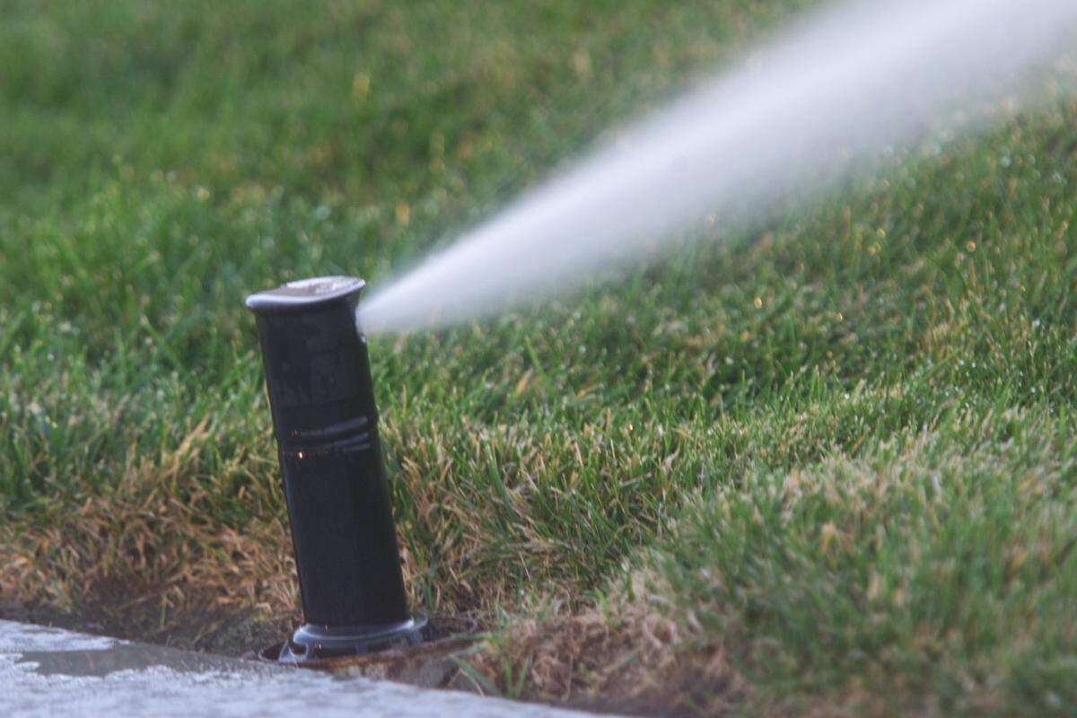 The Kennewick Irrigation District has begun restoring irrigation water delivery after an outage caused by a Bureau of Reclamation pump repair.