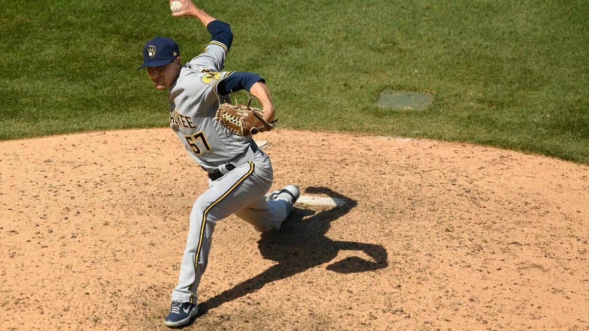 Richland High grad and Milwaukee Brewers closing pitcher Eric Yardley delivers a pitch during a baseball game against the Chicago Cubs Saturday, July 25, 2020, in Chicago. Milwaukee won 8-3.