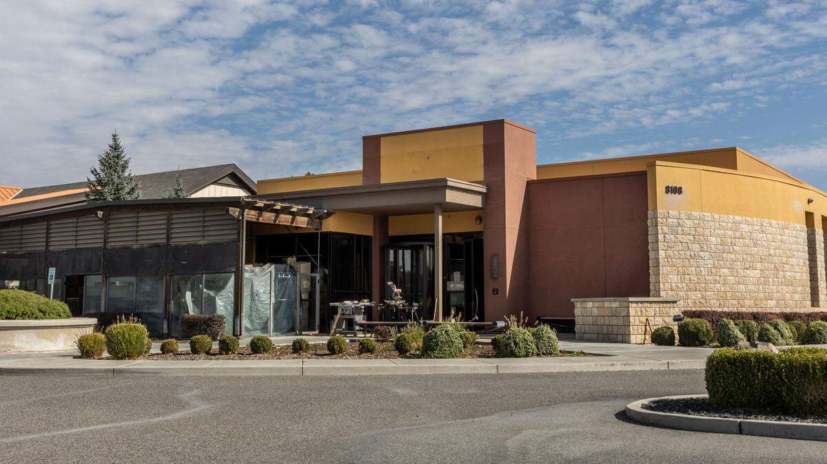 A new seafood restaurant will be opening in the former P.F. Chang’s China Bistro restaurant, 8108 W. Gage Blvd., near Columbia Center.