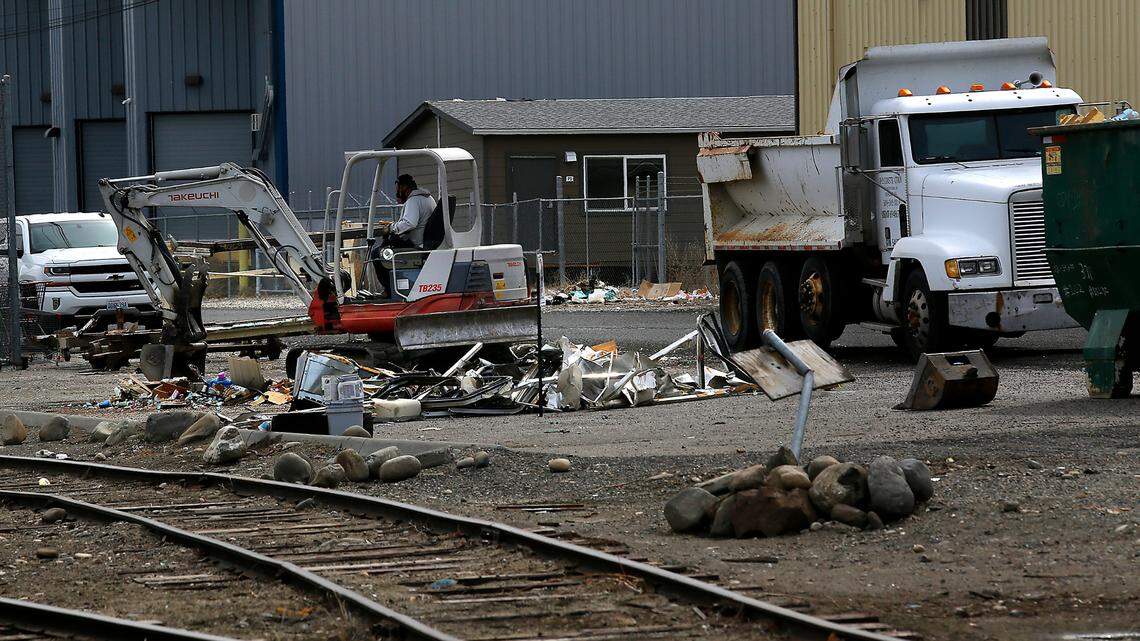 Crews remove Tri-Cities encampment of rundown and abandoned RVs from street