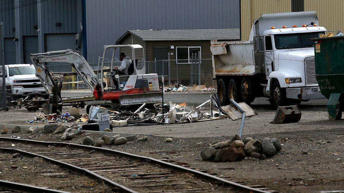 Crews remove Tri-Cities encampment of rundown and abandoned RVs from street