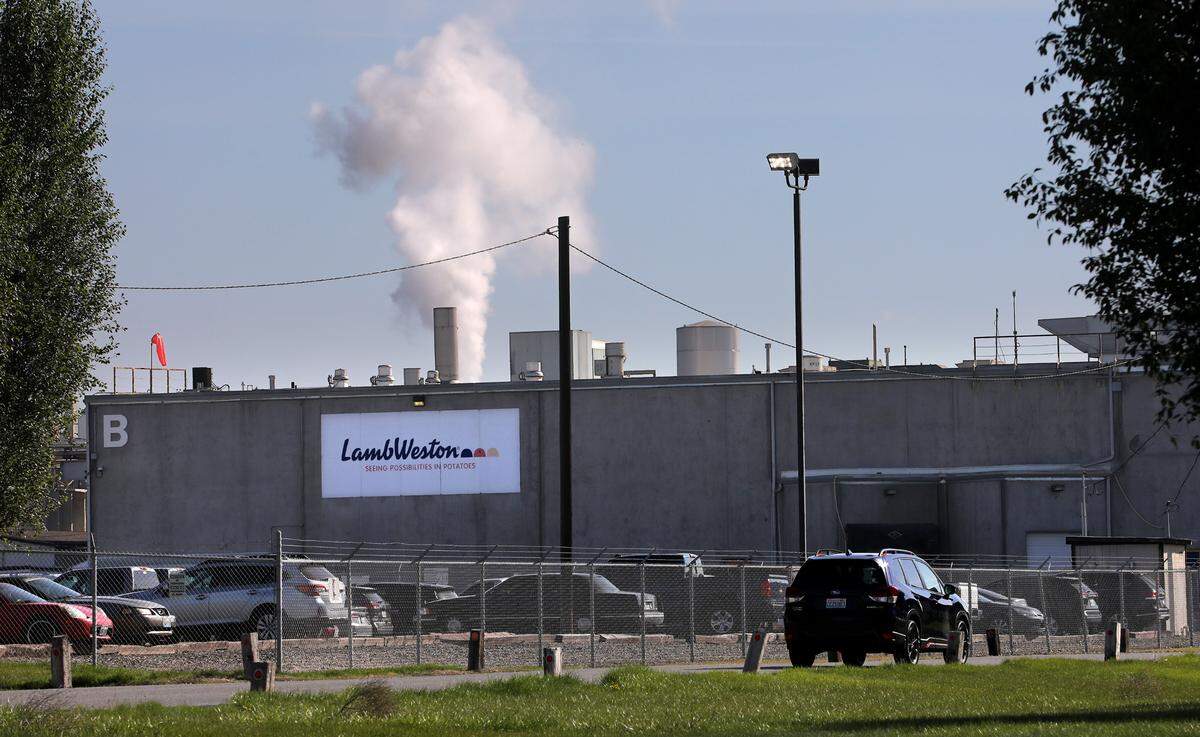 Nutrient-rich water from the Lamb Weston potato processing plant in Pasco is used to irrigate fields.