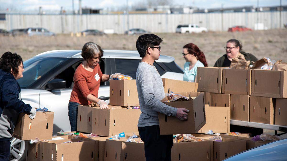Nonprofit Second Harvest distributes food where it is needed at mobile markets.