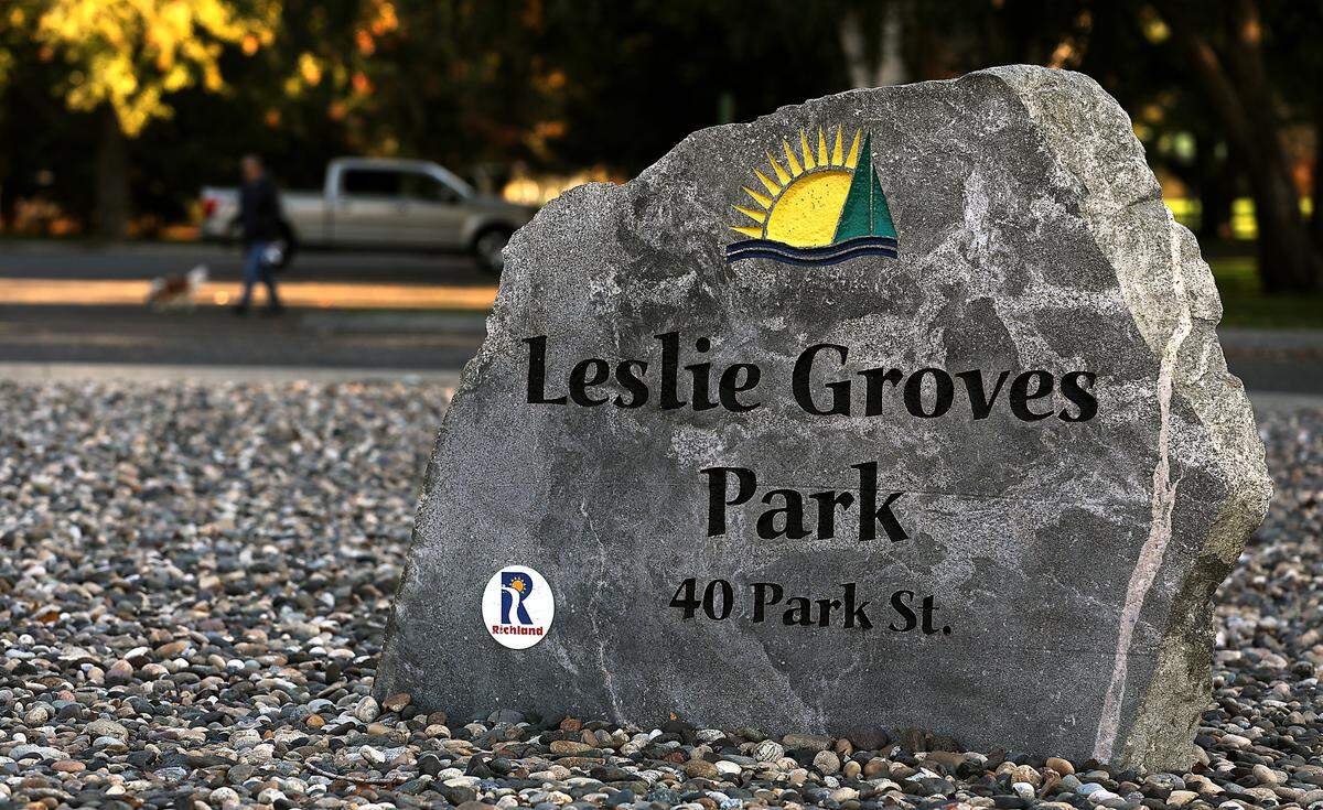 Sign at the Park Street entrance to Leslie Groves Park in North Richland.