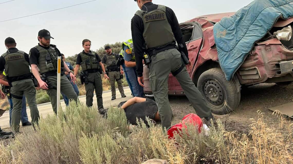 High speed chase on I-82 ends with rollover and arrest near Richland