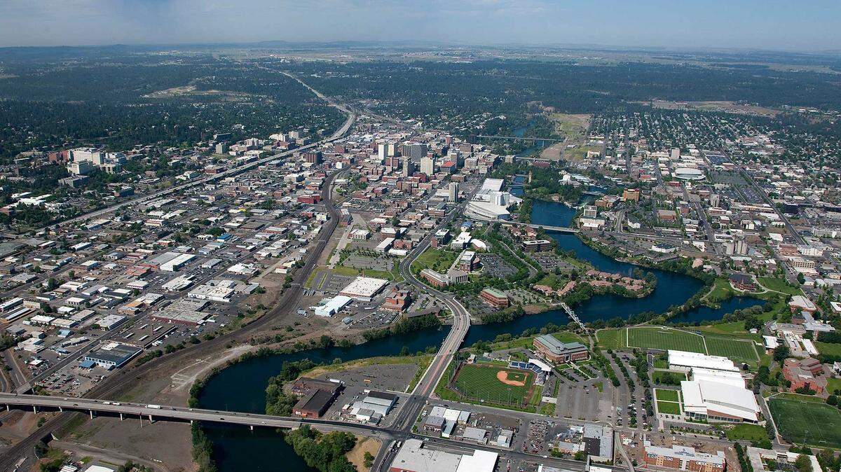 Spokane is already considered the capital of the inland Northwest, so it would be the likely choice for the new state capital.
