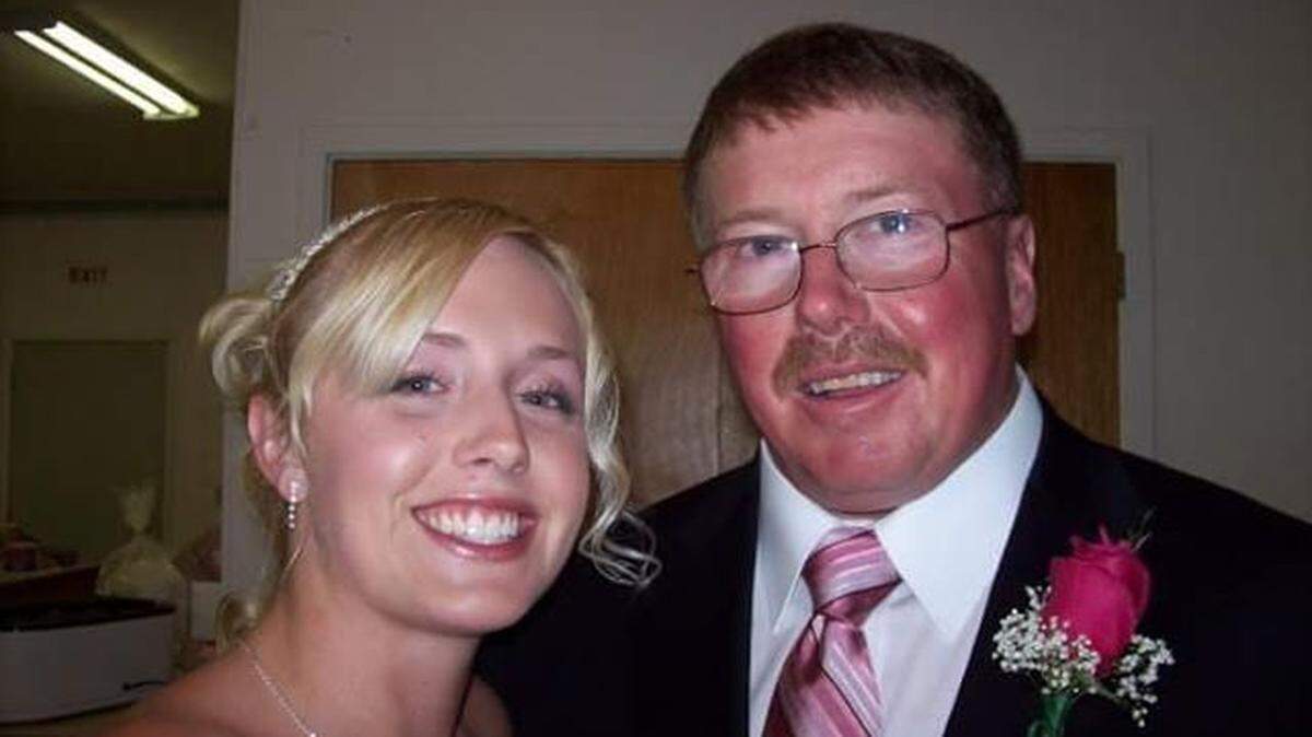 Robert Scott has died after being pulled from a car crash in Richland last week.