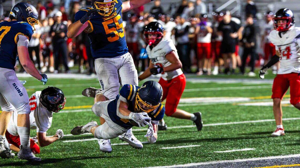 Southridge runs past Cheney in season opener behind veteran backfield