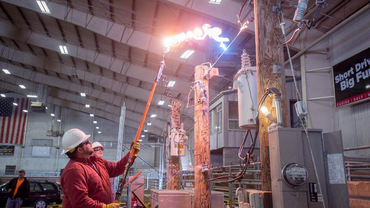 Arc flash demonstrations are planned at the free Safety Connect expo April 17-18 at the TRAC Center in Pasco.
