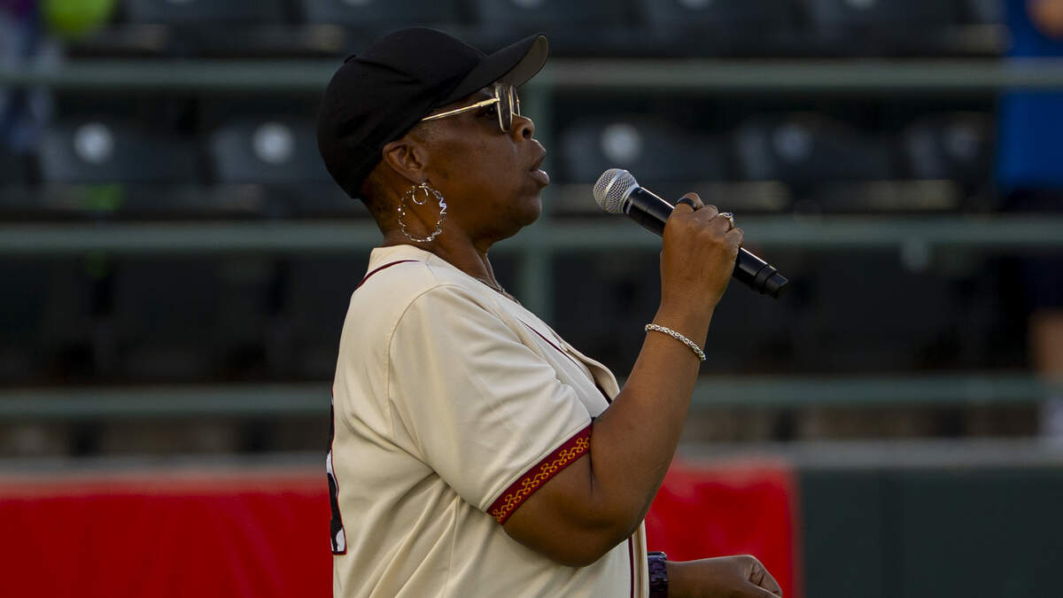JaVonna Thomas sings the national anthem at the Tri-City Dust Devils game on Aug. 14, 2025.