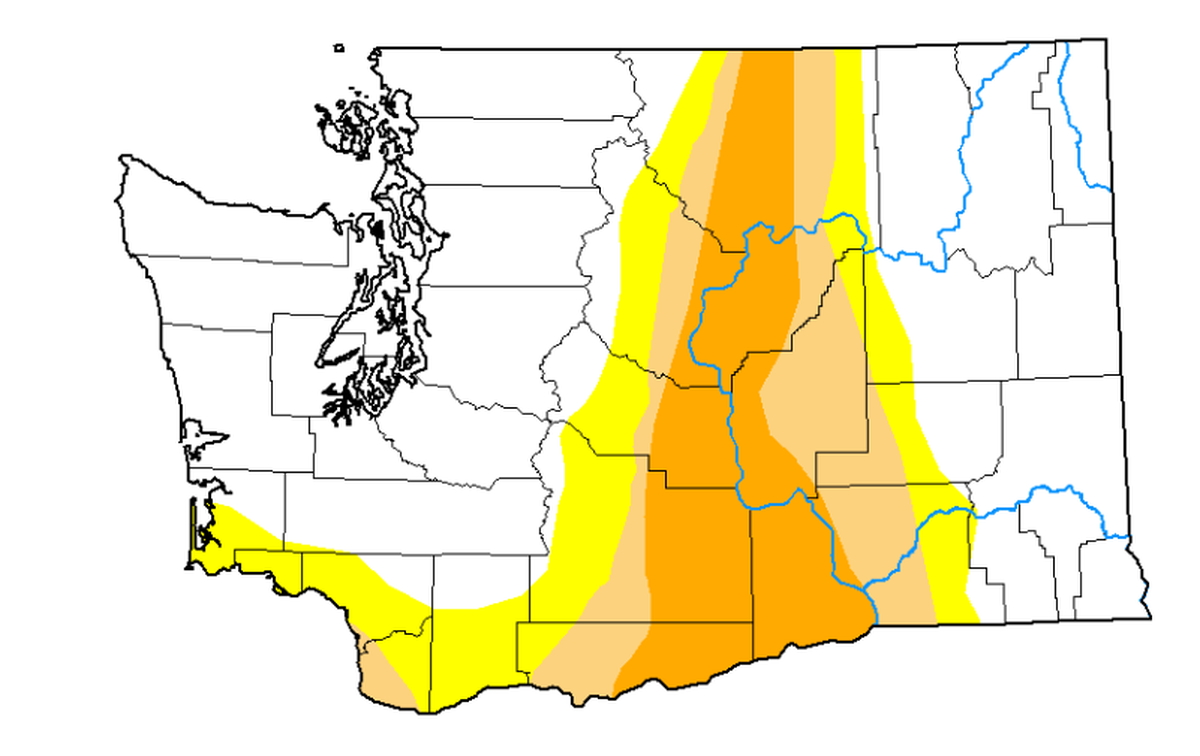 The U.S. Drought Monitor shows Benton County in severe drought in orange, with Franklin County in moderate drought, shown in tan, and its eastern end as abnormally dry, shown in yellow.