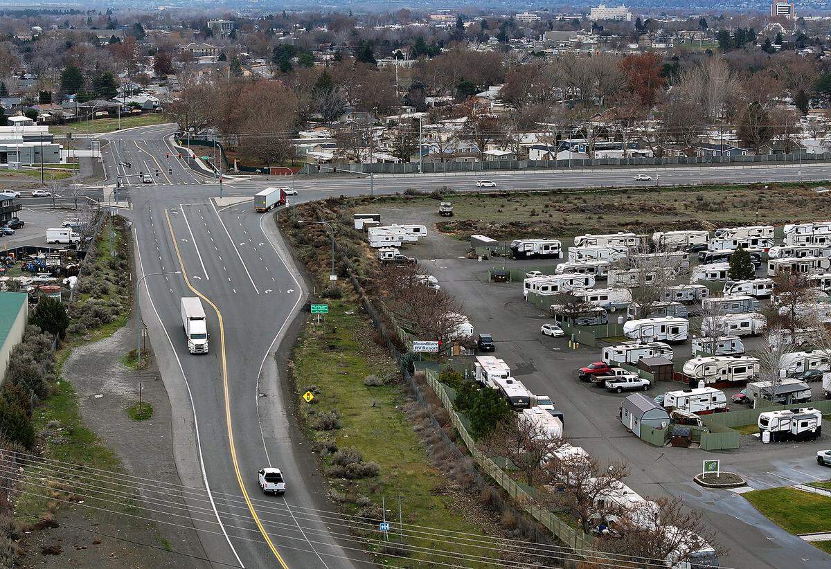 Washington state is preparing to launch a $6.4 million rebuild of Highway 240 between Stevens Drive and Hagen Road in Richland.