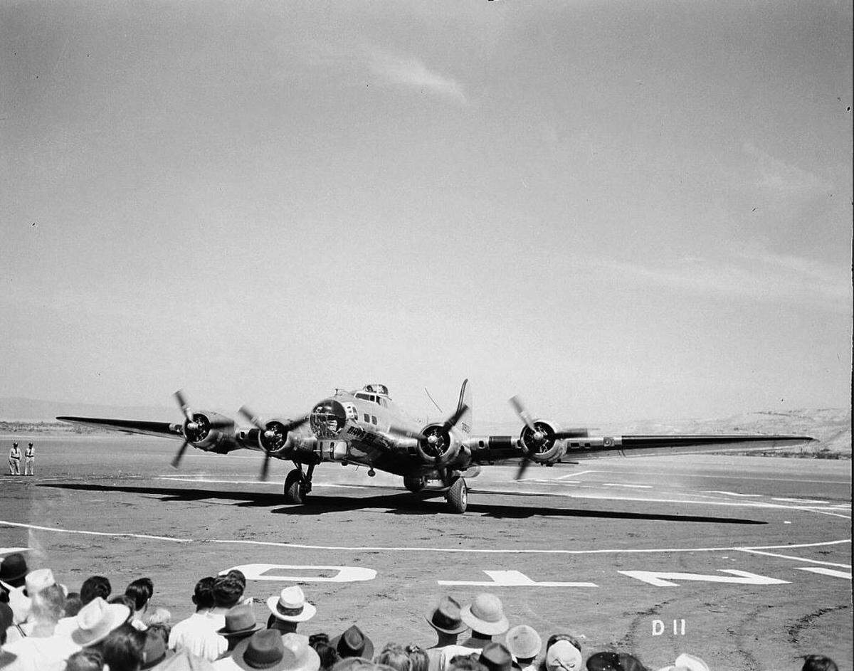 Hanford workers turned out to see Day’s Pay in 1944, a B-17 Bomber that Hanford workers donated a day of pay to purchase for the war effort.