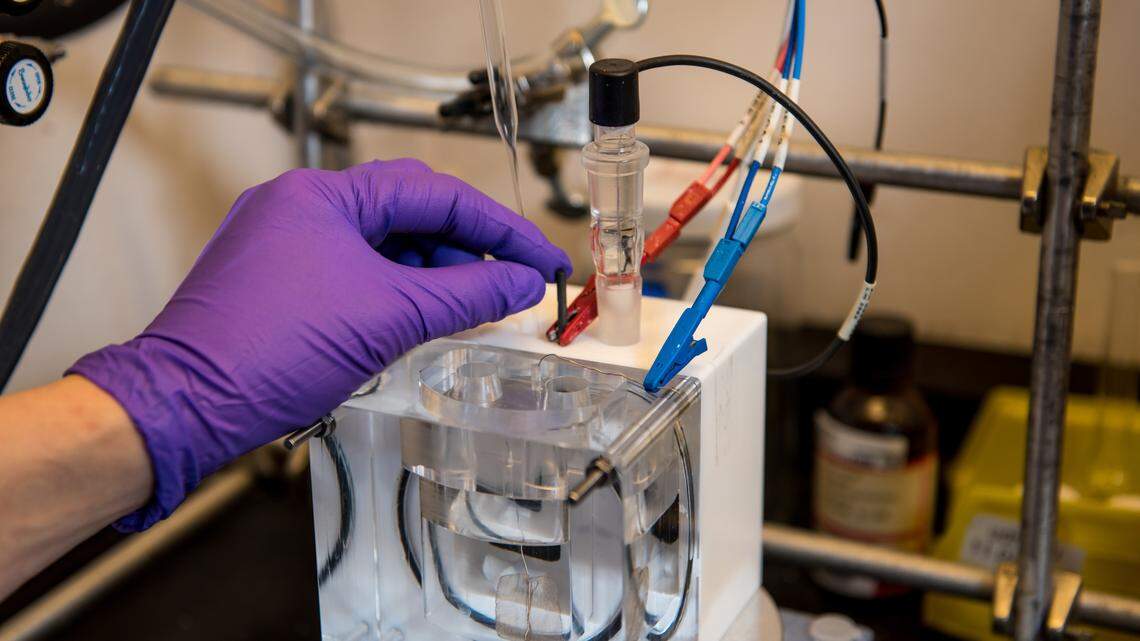 Richland lab operator earns over $12 million for high marks on annual report card