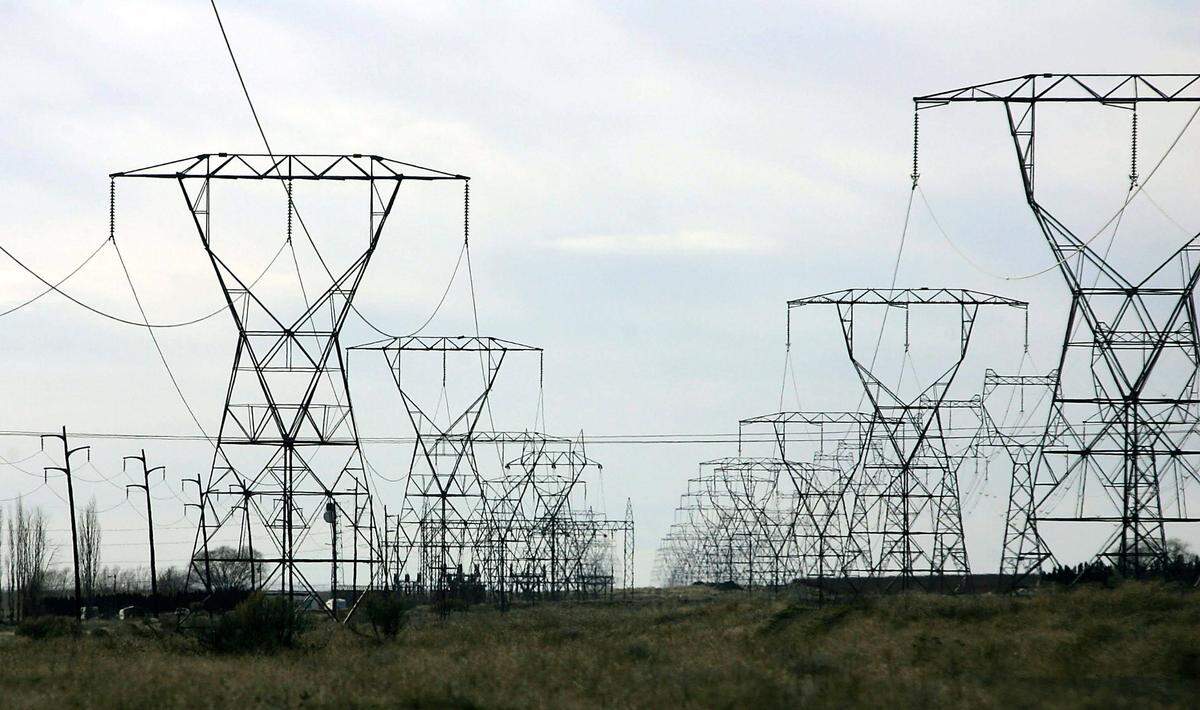 A Bonneville Power Administration’s 75-mile-long high-voltage power line near Paterson that was completed in late 2011.