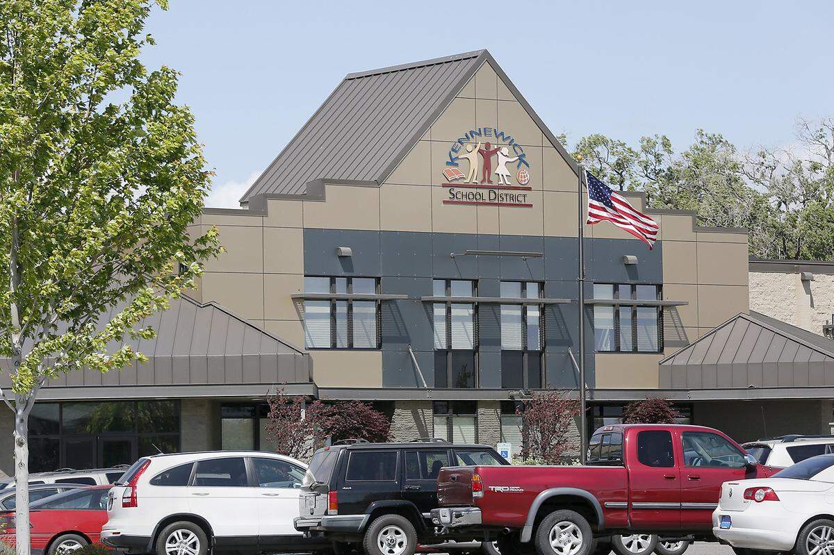 The Kennewick School District headquarters building on West Fourth Avenue.