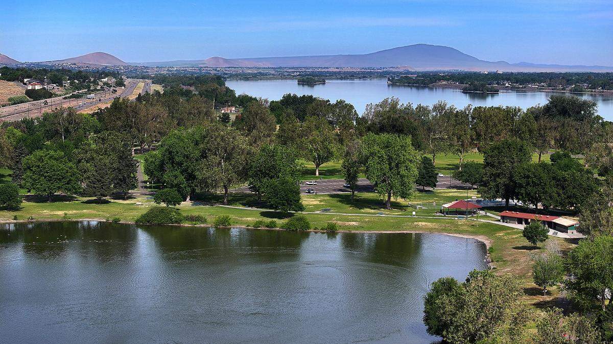 Kennewick has been trying to acquire Columbia Park East from the federal government for more than a decade.