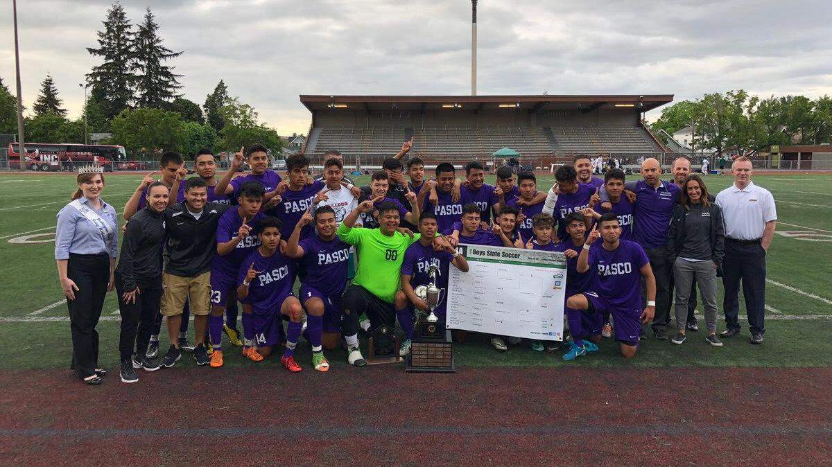 The Pasco Bulldogs won the 4A state soccer title Saturday with a 1-0 win over Skyline.