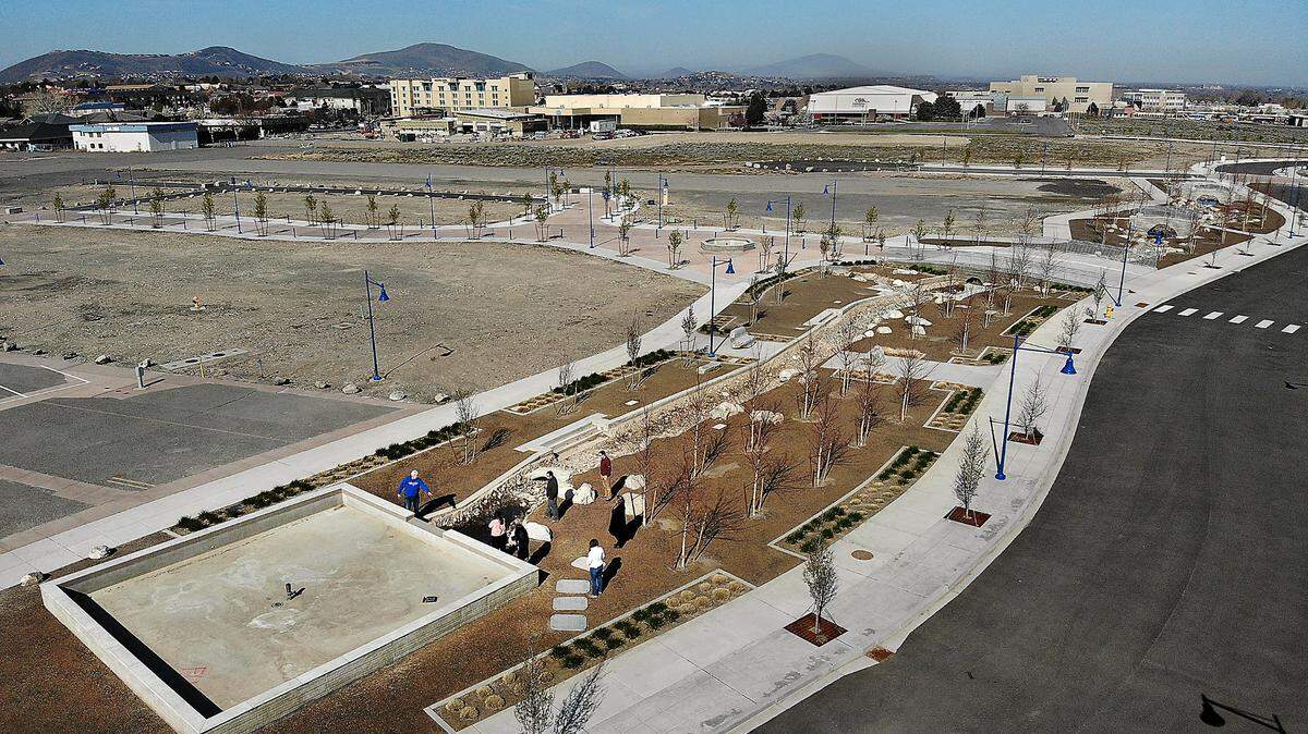 A bridal boutique hopes to be the first business to open at the center of Kennewick’s Vista Field.