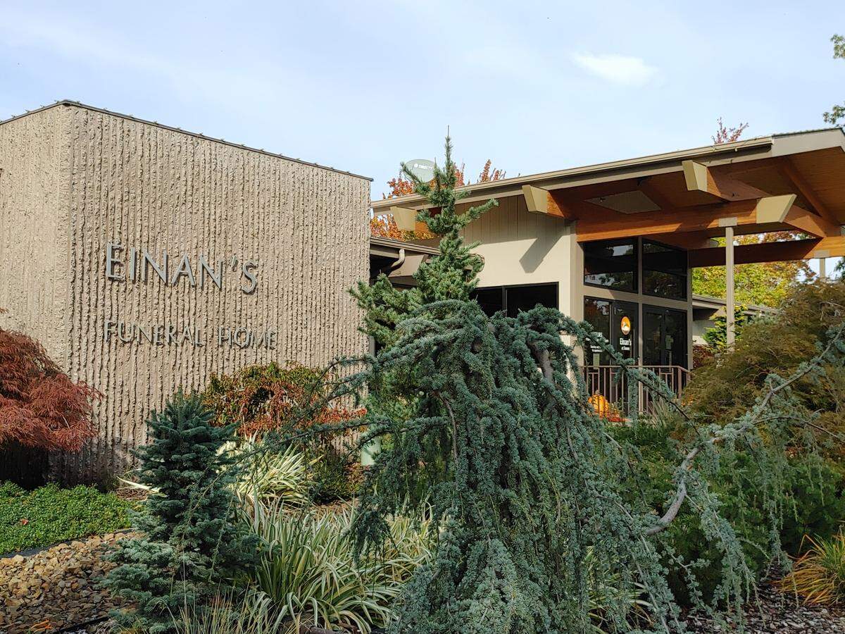 Einan’s in Richland has acquired the assets of Hillcrest Funerals and Cremation to form the largest group of funeral homes in Tri-Cities.