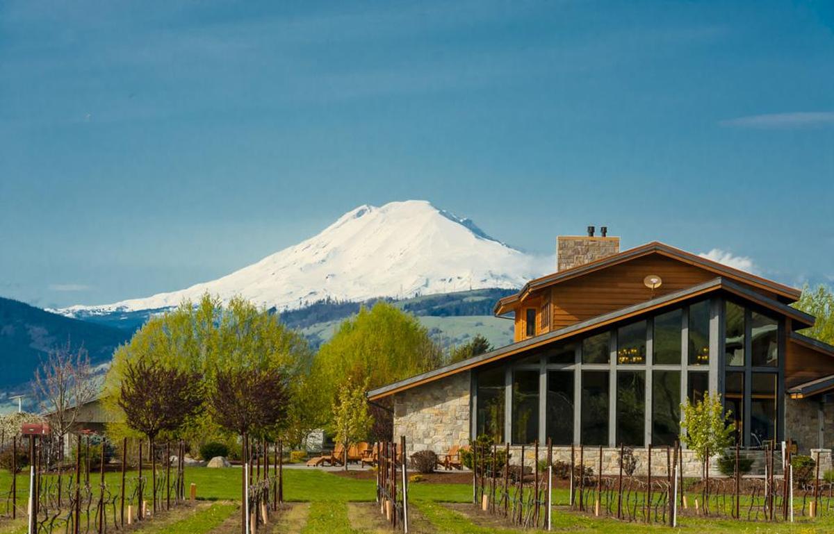Mt. Hood Winery in the Columbia Gorge works with winemaker Rich Cushman and uses estate fruit to produce some of the Pacific Northwest’s most delicious wines year after year.