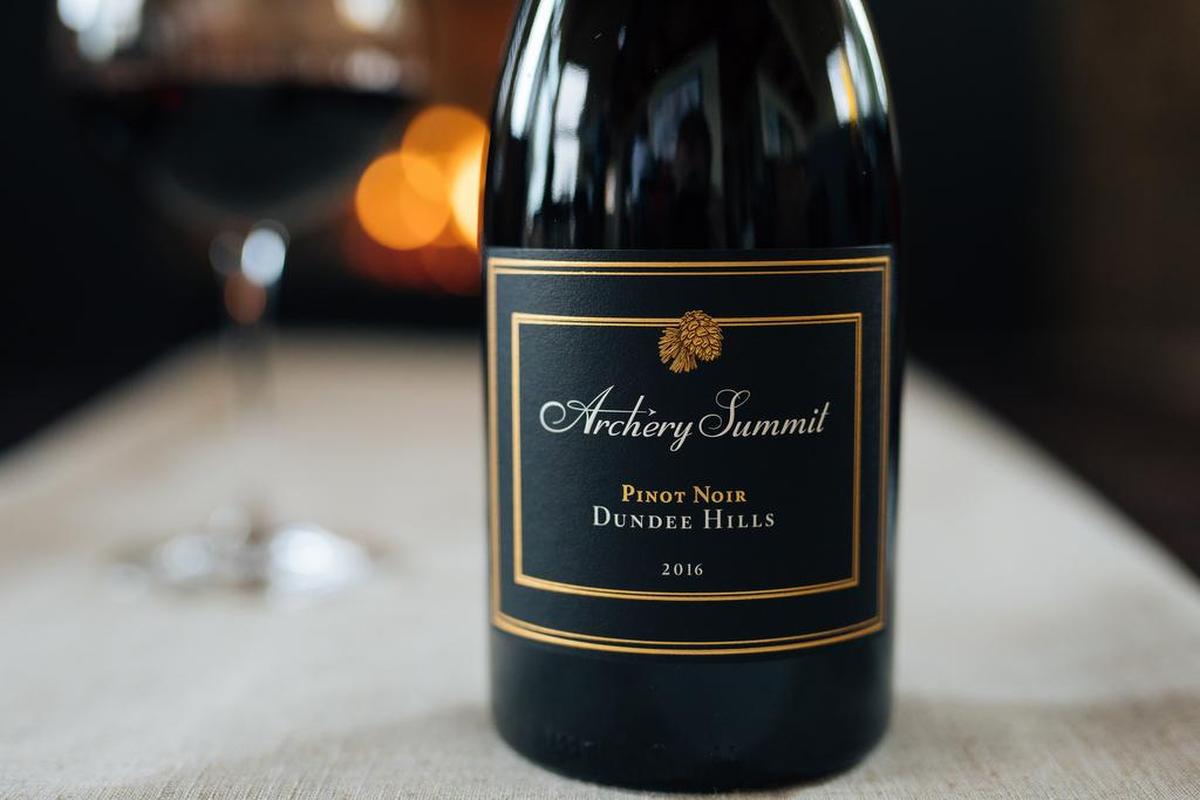 Archery Summit has crafted high-end Oregon Pinot Noir since 1993. The Archery Summit Winery 2016 Dundee Hills Pinot Noir exhibits the high-toned red fruit profile that’s inherent in many Pinot Noirs produced from this region.