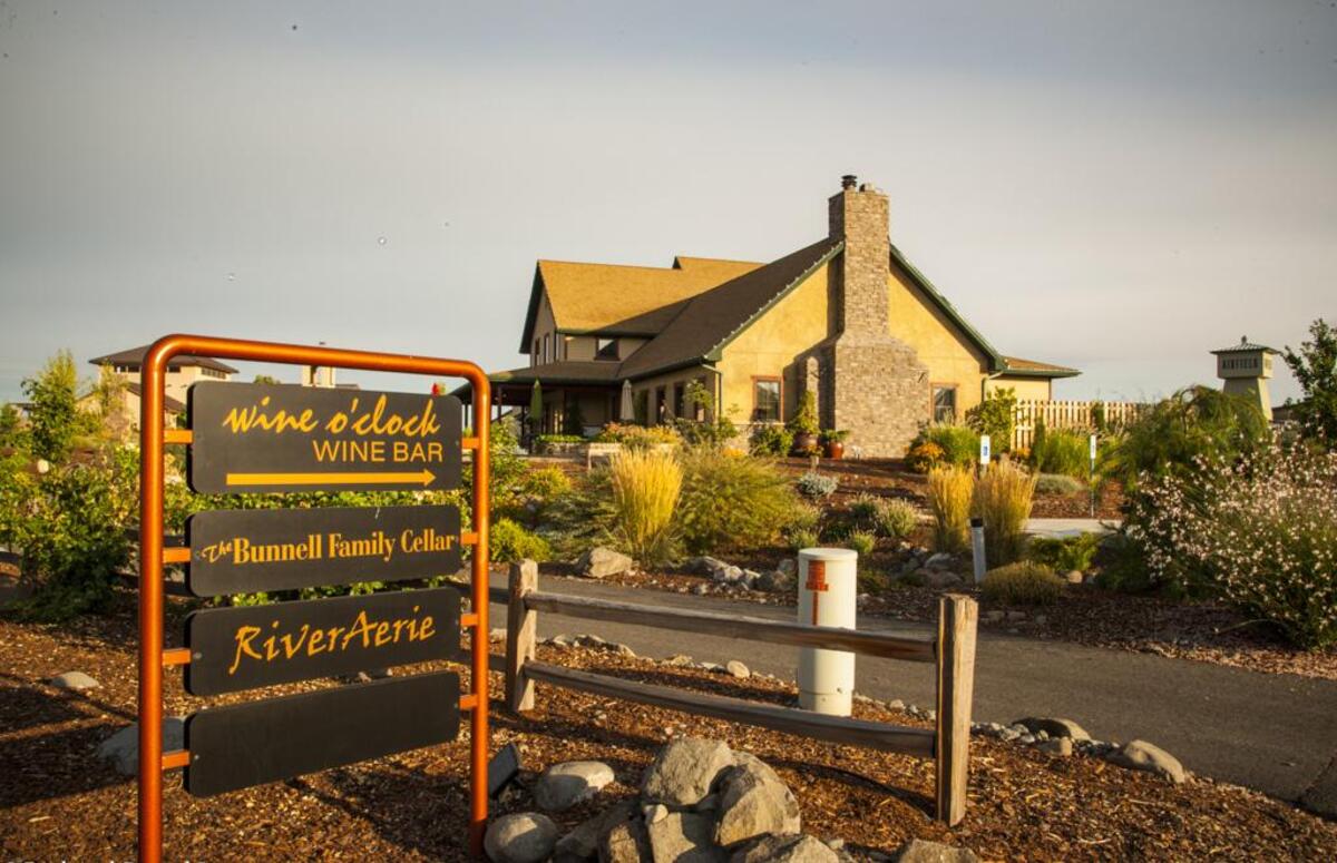 Wine o’Clock Wine Bar & Bistro is part of the Bunnell Family Cellar sites.