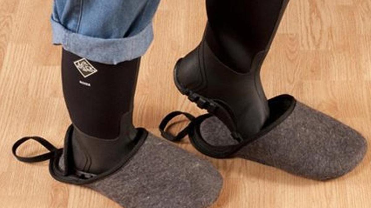 Bigfoot Slippers are made of a felt-like blend of quarter-inch thick recycled wool and polyester. They are designed to go over whatever footwear you are wearing when you come inside the house with the purpose of avoiding tracking in mud, dirt or snow.