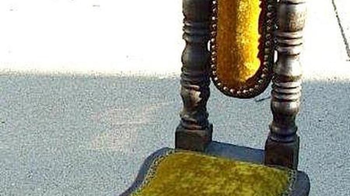 Could this “Boston Chair” really have been made in the William and Mary period of about 1700?