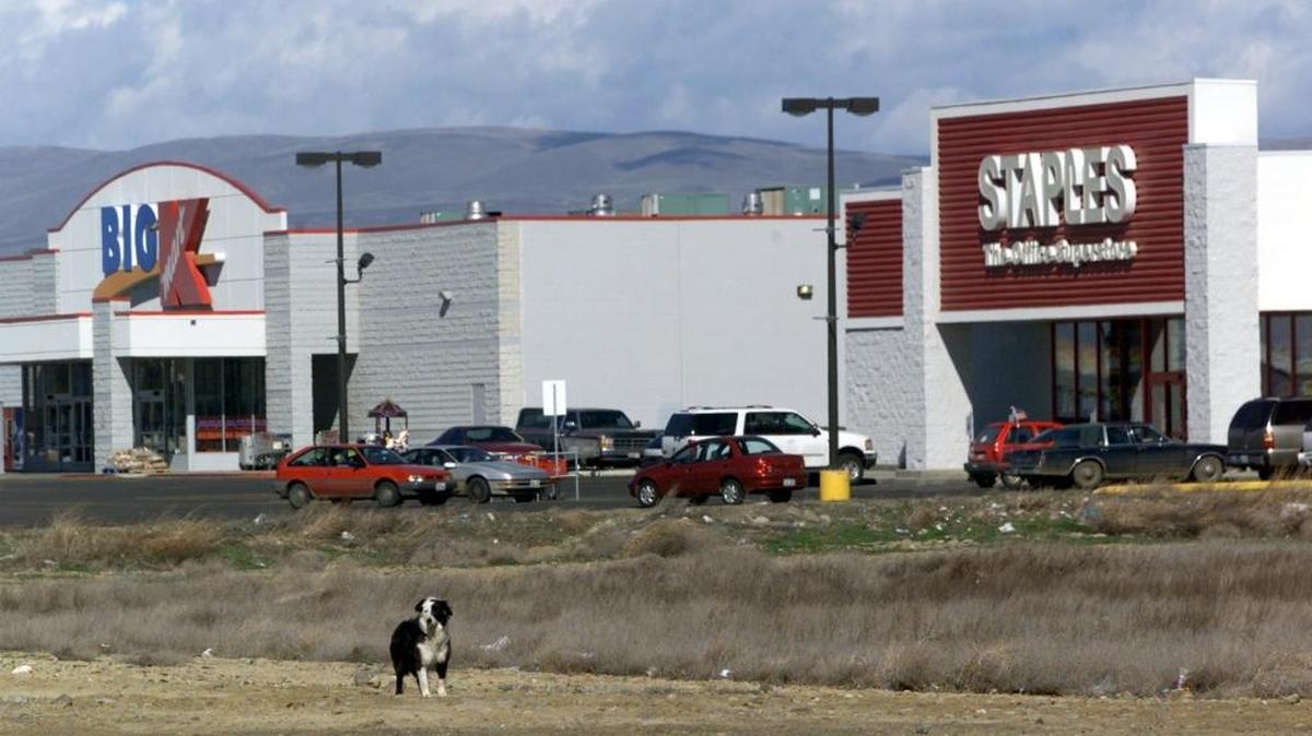The Kmart and Staples stores in Sunnyside closed their doors in 2002. The Richland store is closing in June.