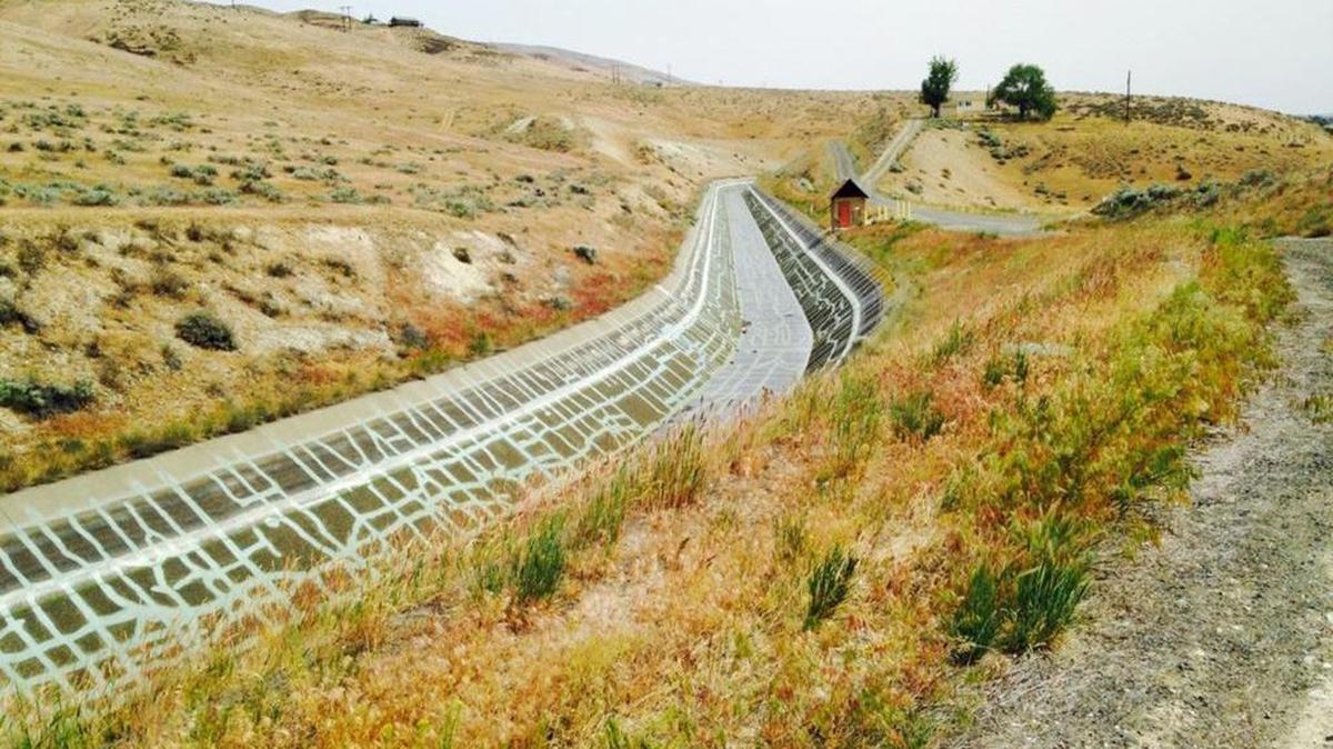Roza Irrigation District decided at a recent meeting to not pursue an expensive, and possibly low-yield, emergency water pumping system.