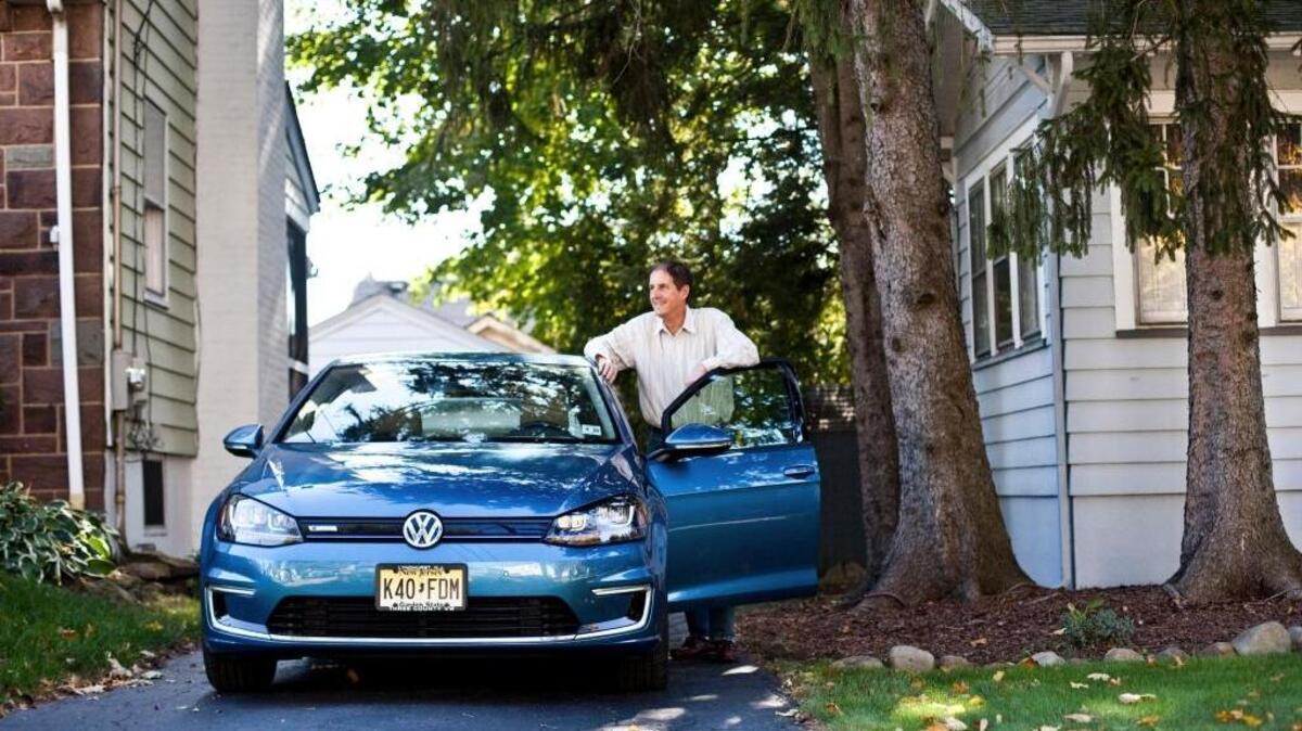 Robert Kast of Maplewood, N.J., says he knew more about his 2015 Volkswagen e-Golf SEL than the dealers who sold it to him.