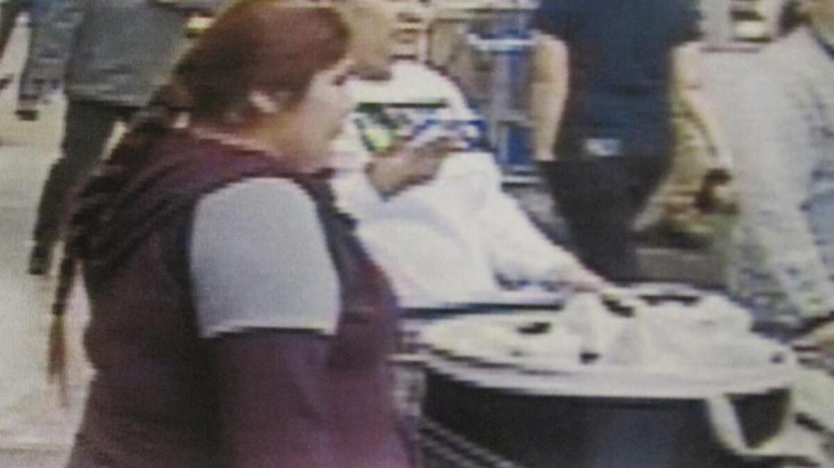 The suspected shoplifting duo.